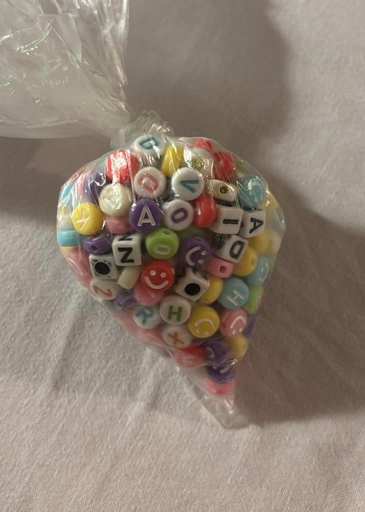 Zakje met letterkraaltjes, Hobby en Vrije tijd, Kralen en Sieraden maken, Ophalen, Zo goed als nieuw, Kraal