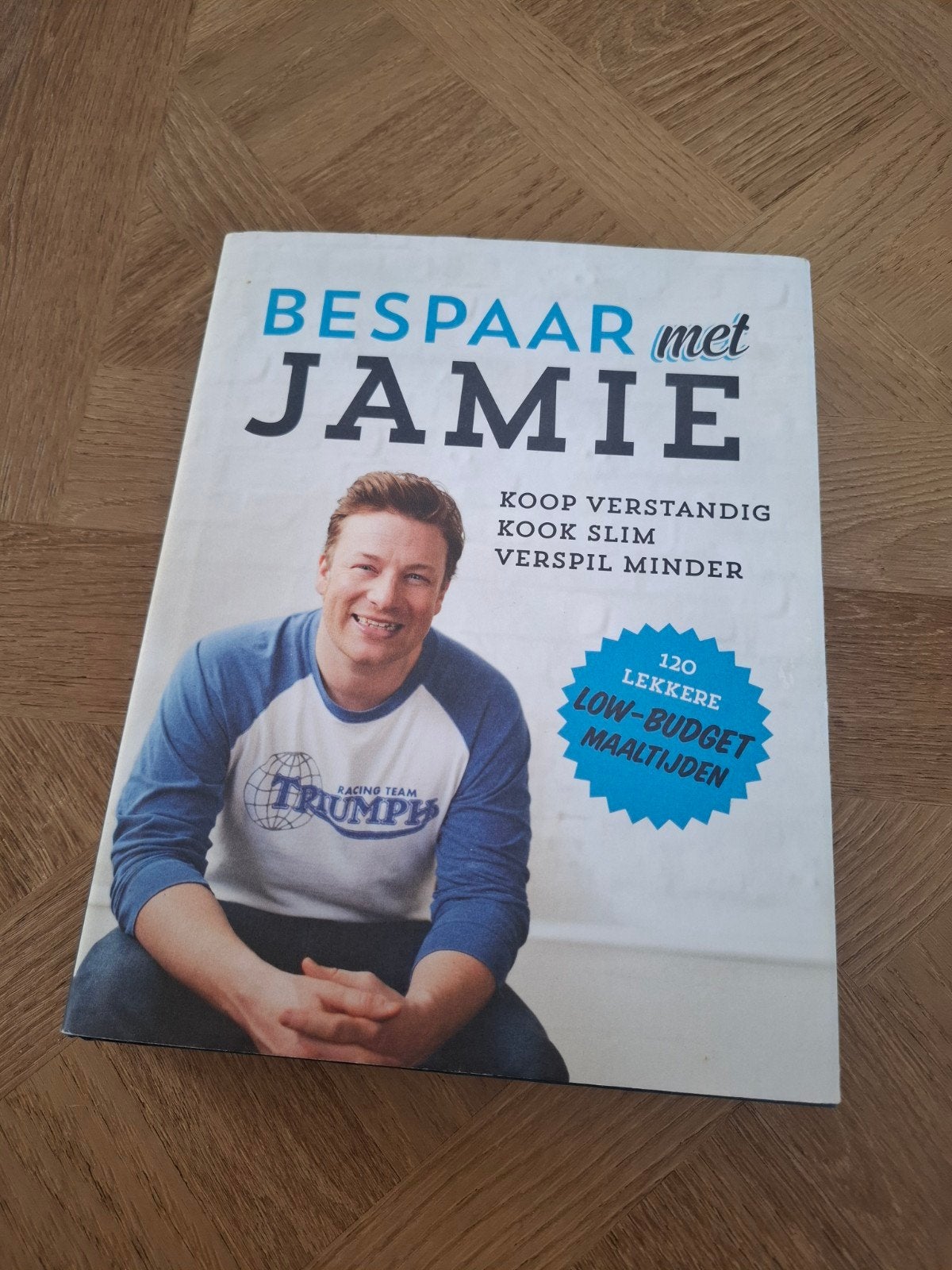 Bespaar met Jamie - Jamie Oliver kookboek, Boeken, Ophalen of Verzenden, Jamie Oliver, Gezond koken, Overige gebieden