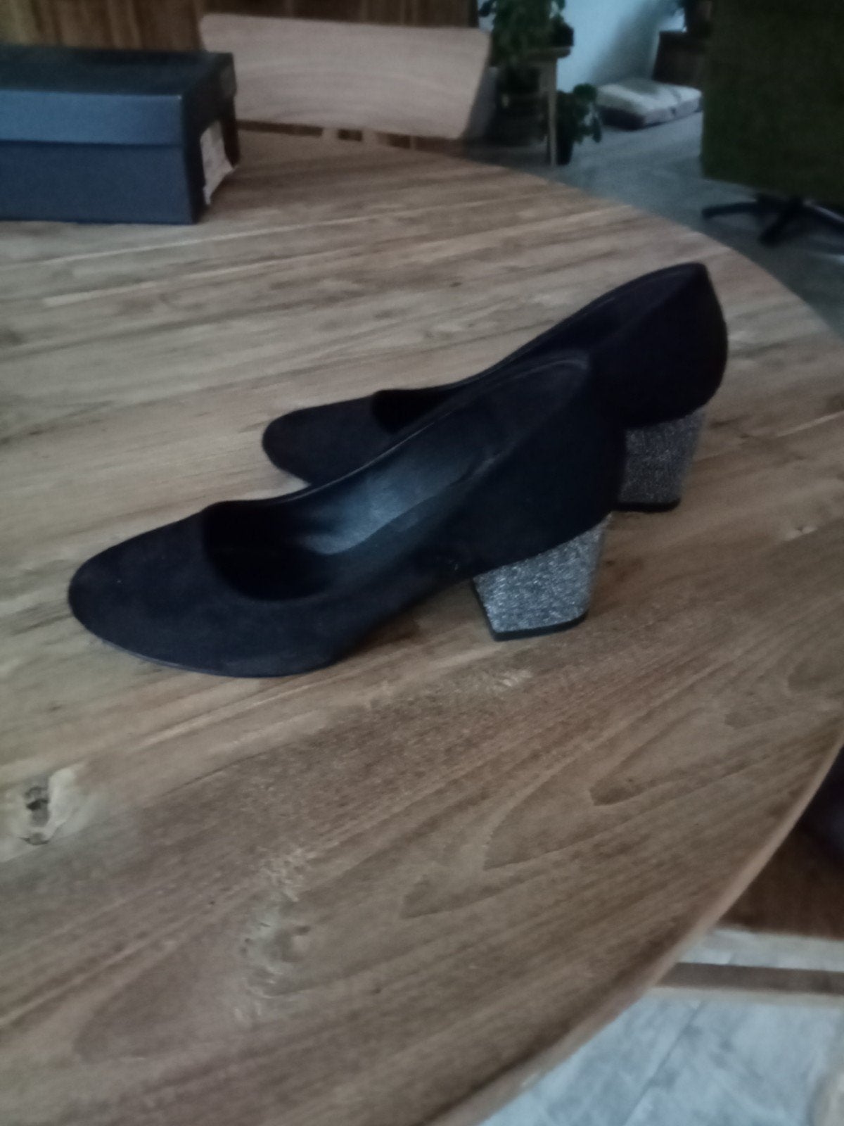 leuke zwarte pumps met glitter hak, super voor de feestdagen, Ophalen of Verzenden, Nieuw, Zwart