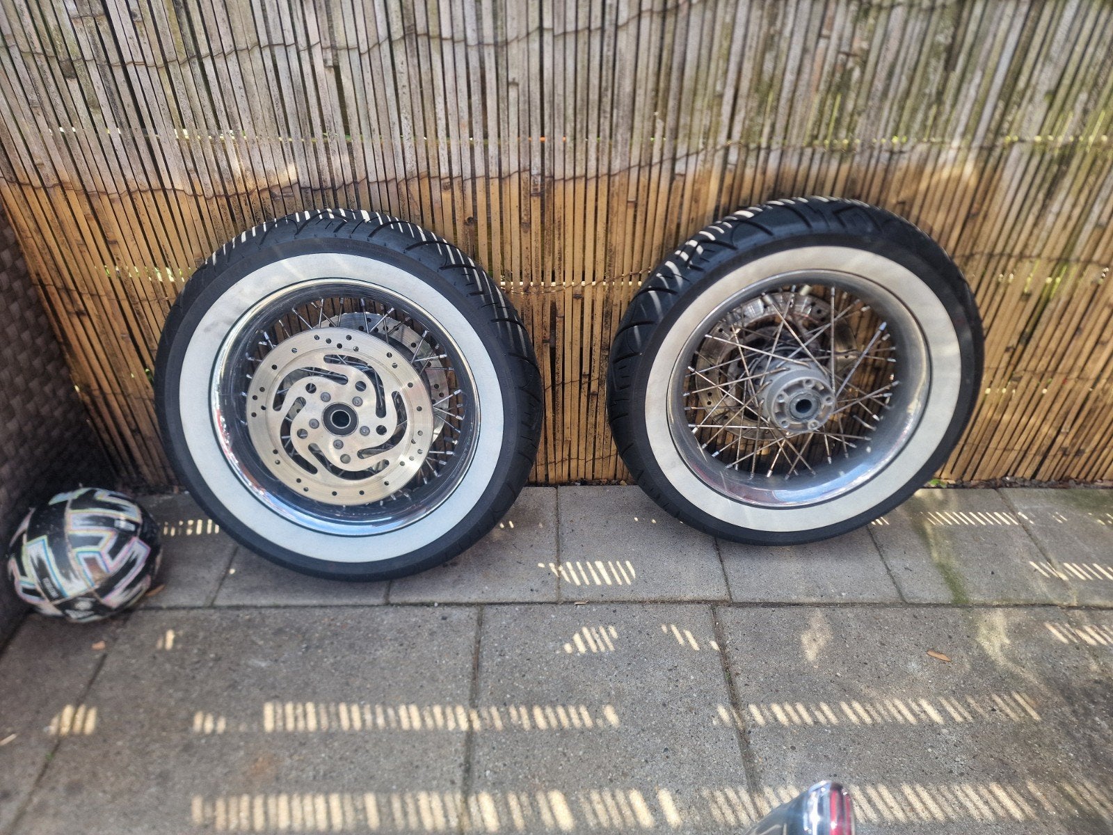 Harley davidson 16 inch velgen whitewall banden, Motoren, Onderdelen | Harley-Davidson, Ophalen of Verzenden