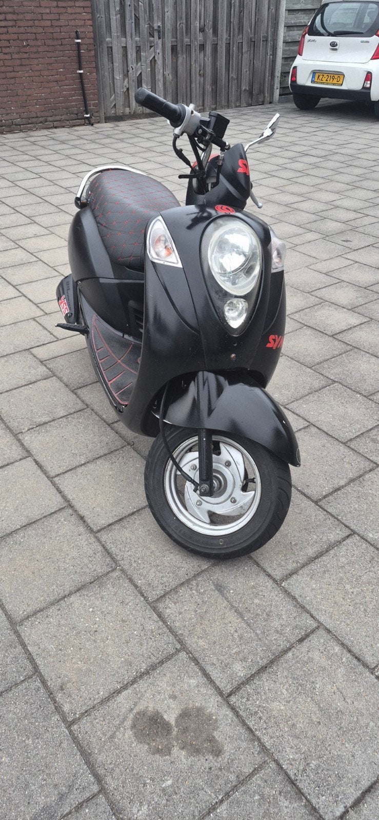 sym mio 50cc 4t geel kenteken, Fietsen en Brommers, Gebruikt, Maximaal 45 km/u, Benzine, 50 cc