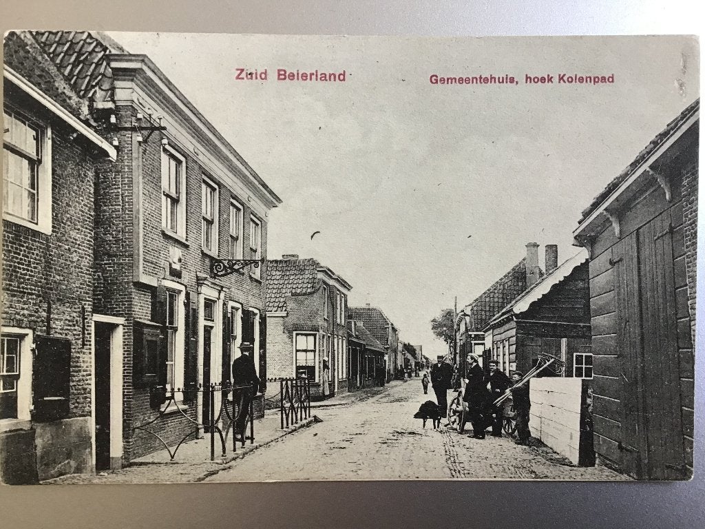 Oude ansicht Zuid-Beijerland, Gem.huis, hoek Kolenpad 1909, Ophalen of Verzenden, Voor 1920, Gelopen, Zuid-Holland