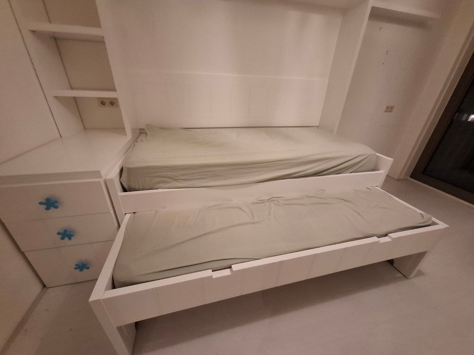 Gratis op te halen! Uitschuifbed met opbergruimte en kastje, Ophalen, Eenpersoons, Wit, 200 cm