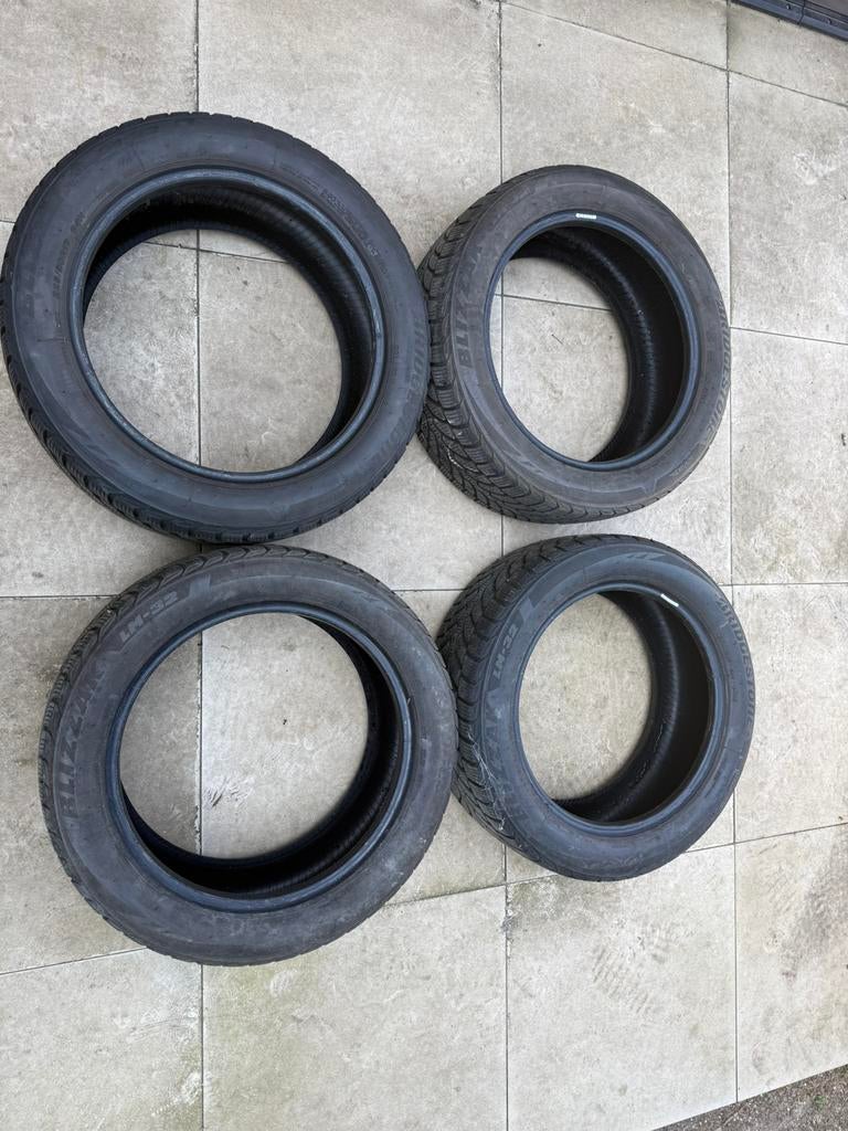 Bridgestone winterbanden 225/50 R17, Ophalen