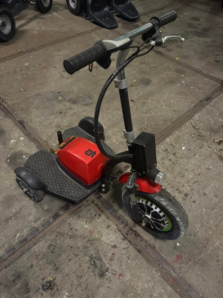 Briski step elektrisch 3-wieler - Partij van 10 stuks, Fietsen en Brommers, Steps, Gebruikt, Elektrische step (E-scooter), Ophalen