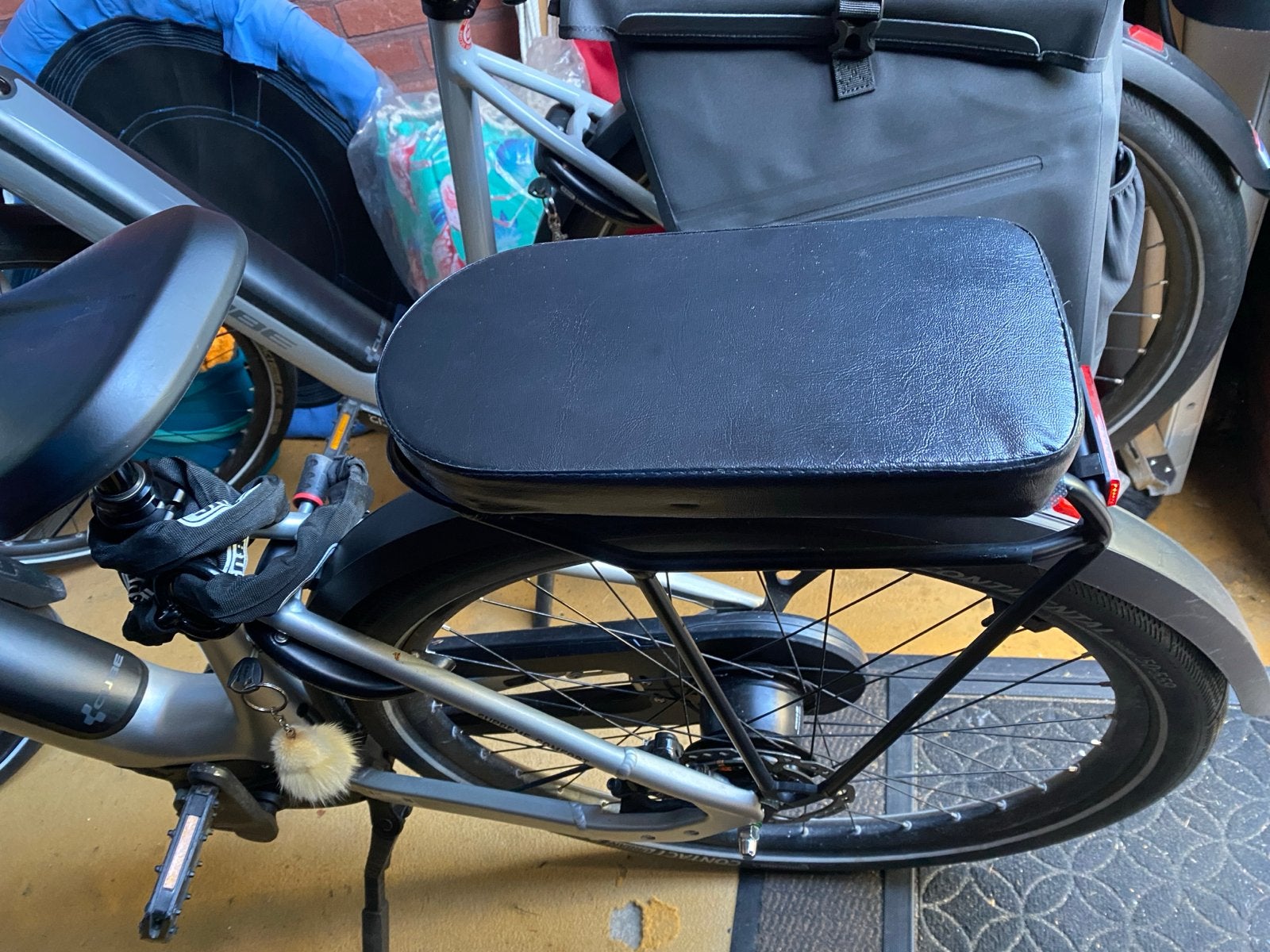 ZGAN Fiets achterzit kussen, Ophalen, Zo goed als nieuw, Achterzitje