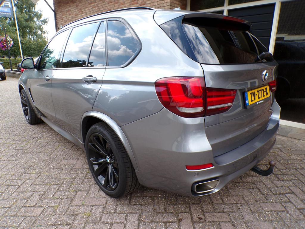BMW X5 XDrive30d High Executive Automaat / Leder / Navi / M, Auto's, Gebruikt, 2993 cc, 241 €/maand, 259 pk