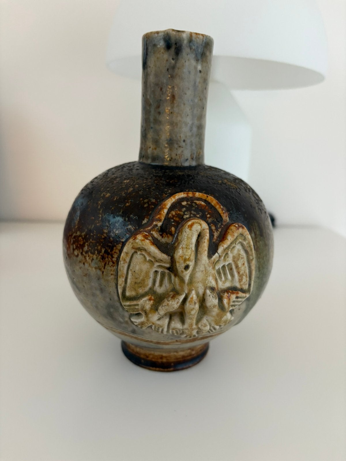Terraco Beesel / Atelier Sint Joris "Gods Lam" karaf / kruik, Antiek en Kunst, Antiek | Keramiek en Aardewerk, Ophalen of Verzenden
