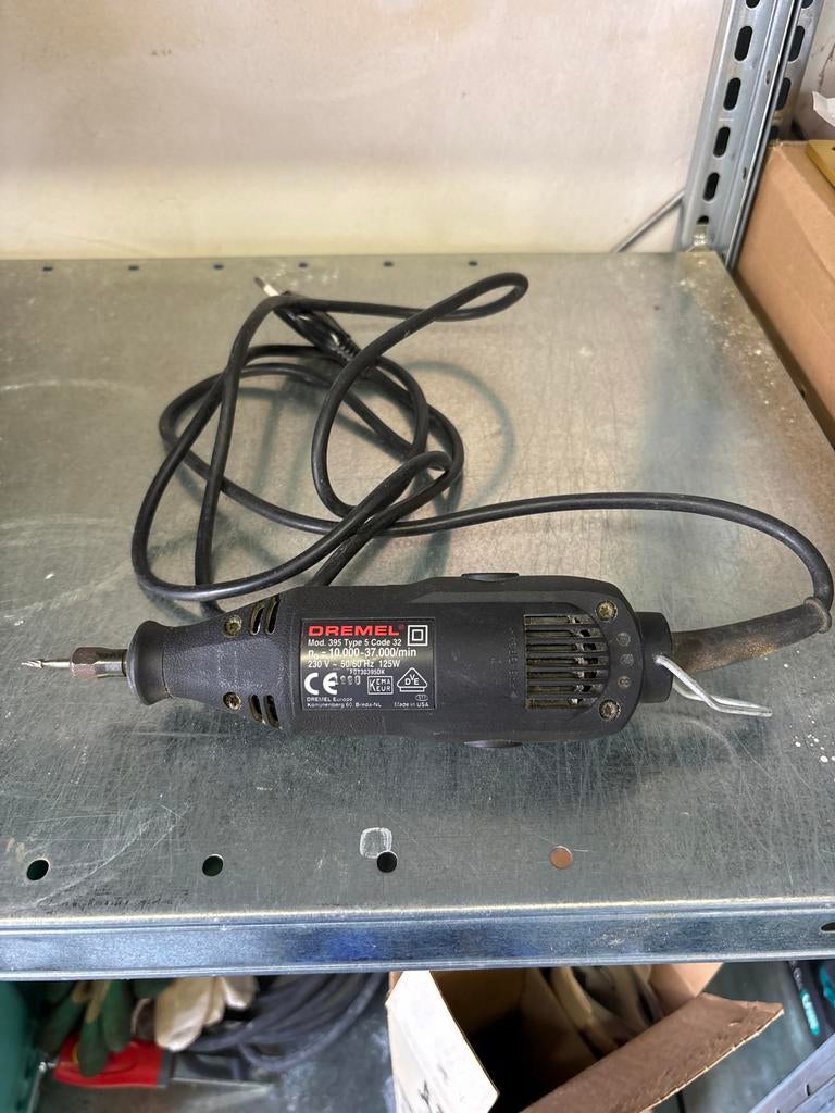 Dremel 395 Type 5 Code 32 Multitool - 125W, Ophalen of Verzenden, Gebruikt, Minder dan 700 watt, Rechte handslijpmachine