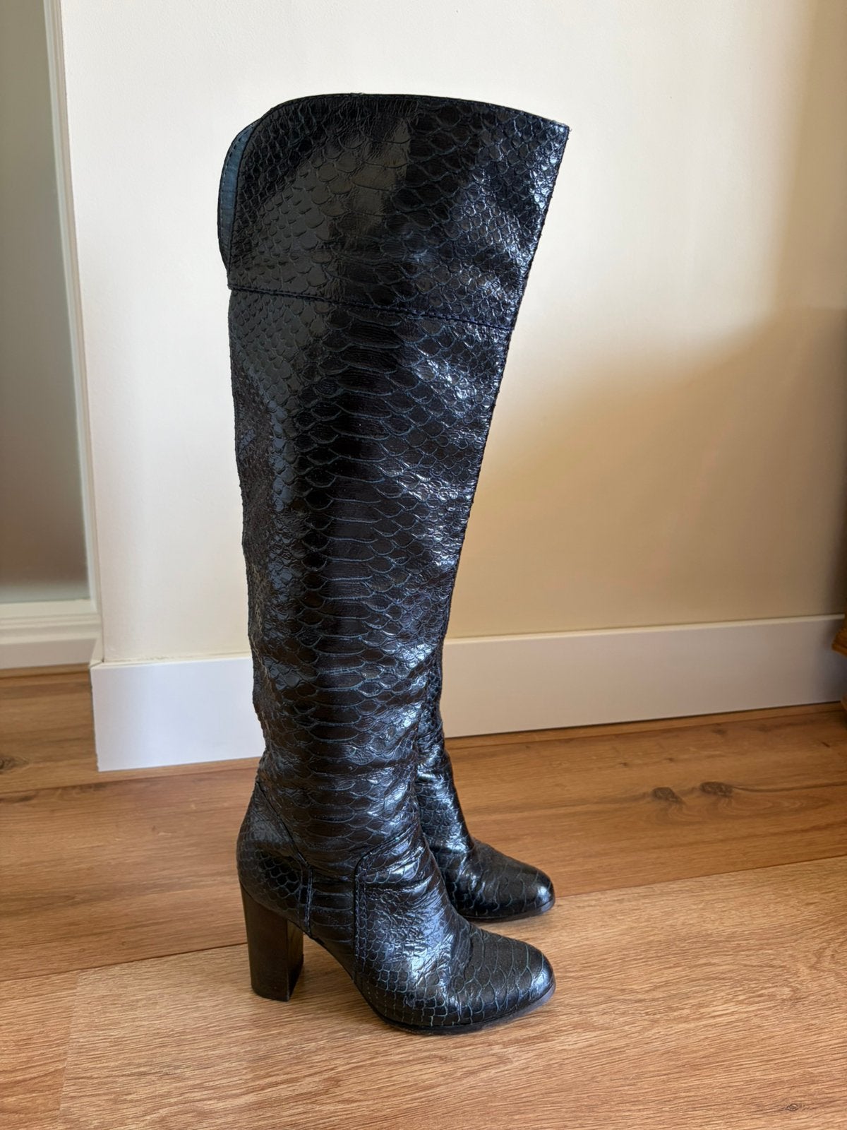 Sergio Rossi python leren knie laarzen blauw maat 39, Ophalen of Verzenden, Zo goed als nieuw, Blauw, Hoge laarzen
