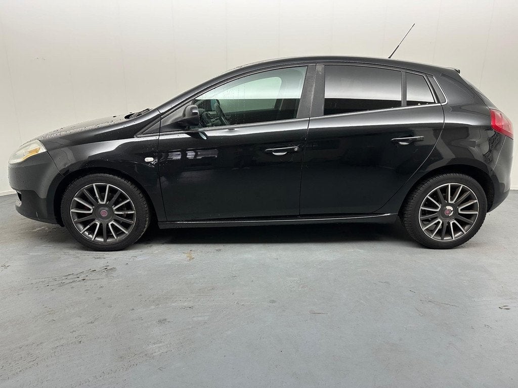 Fiat Bravo 1.6 MultiJet Racing # Airco # Apple Carplay # Lmv, Voorwielaandrijving, Euro 5, Gebruikt, 1295 kg
