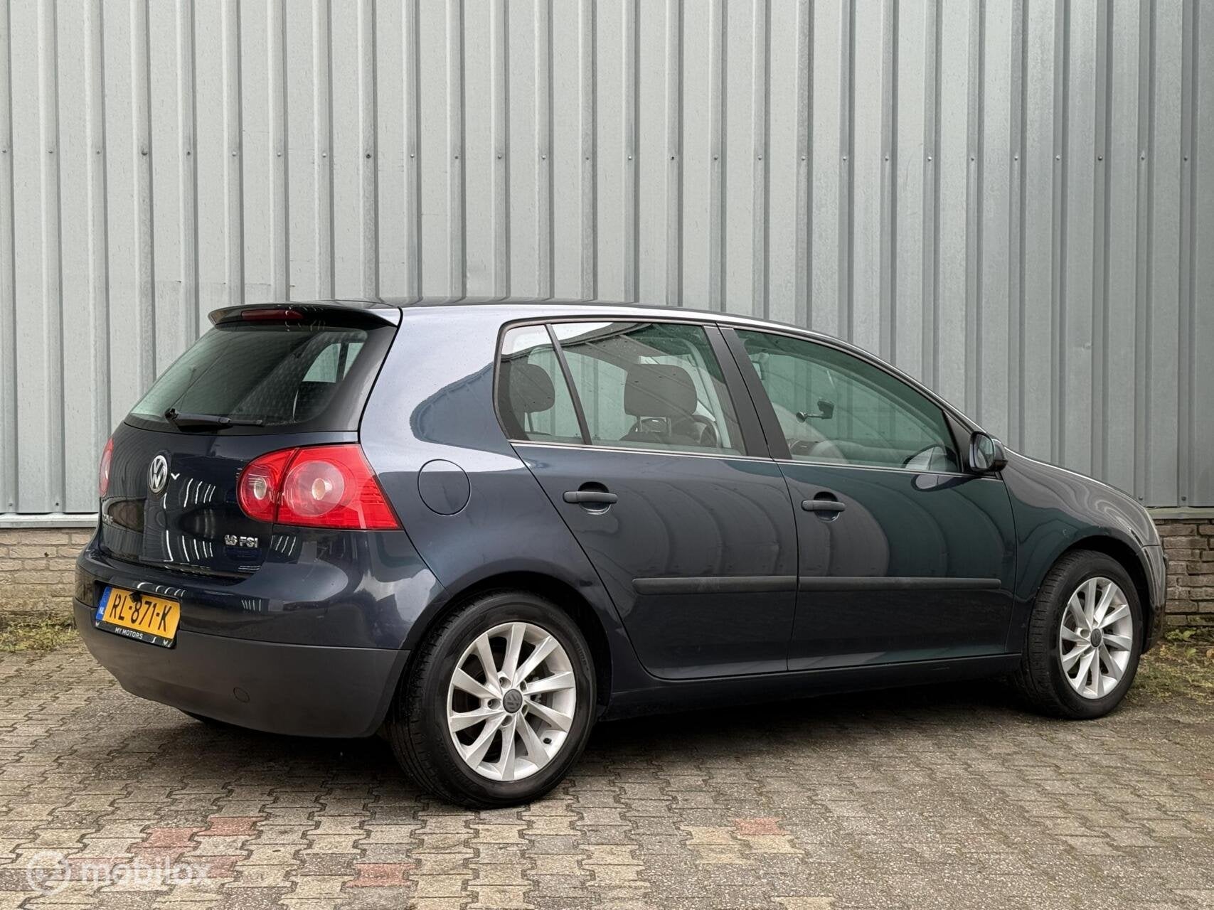 Volkswagen Golf 1.6 FSI | Comfortline | Camera, Voorwielaandrijving, Stof, 4 cilinders, 14 km/l