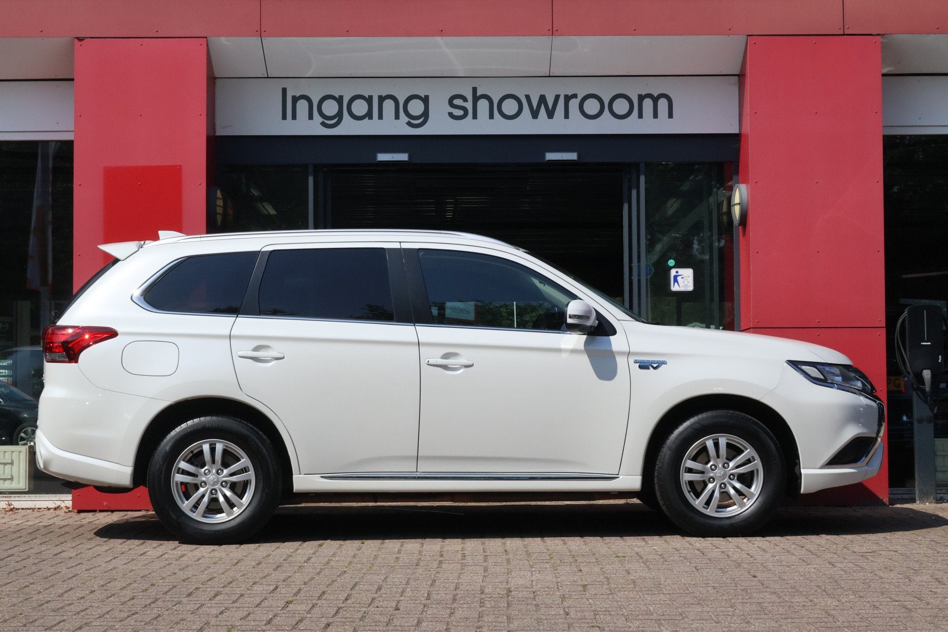 Mitsubishi Outlander 2.4 PHEV Pure | Origineel | Camera |, Auto's, Automaat, Stof, 4 cilinders, 1865 kg
