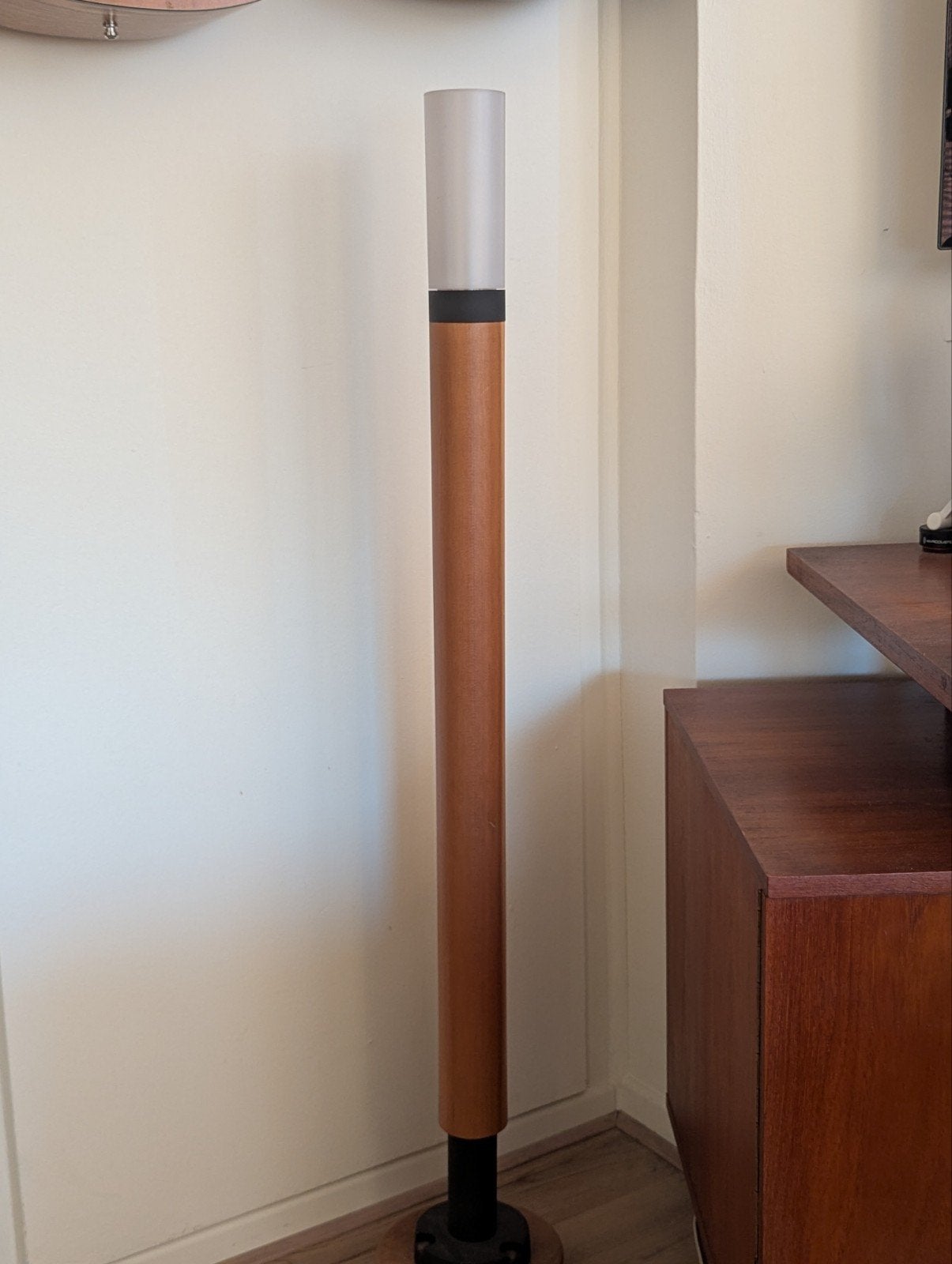Vintage Massive vloerlamp van hout, Ophalen