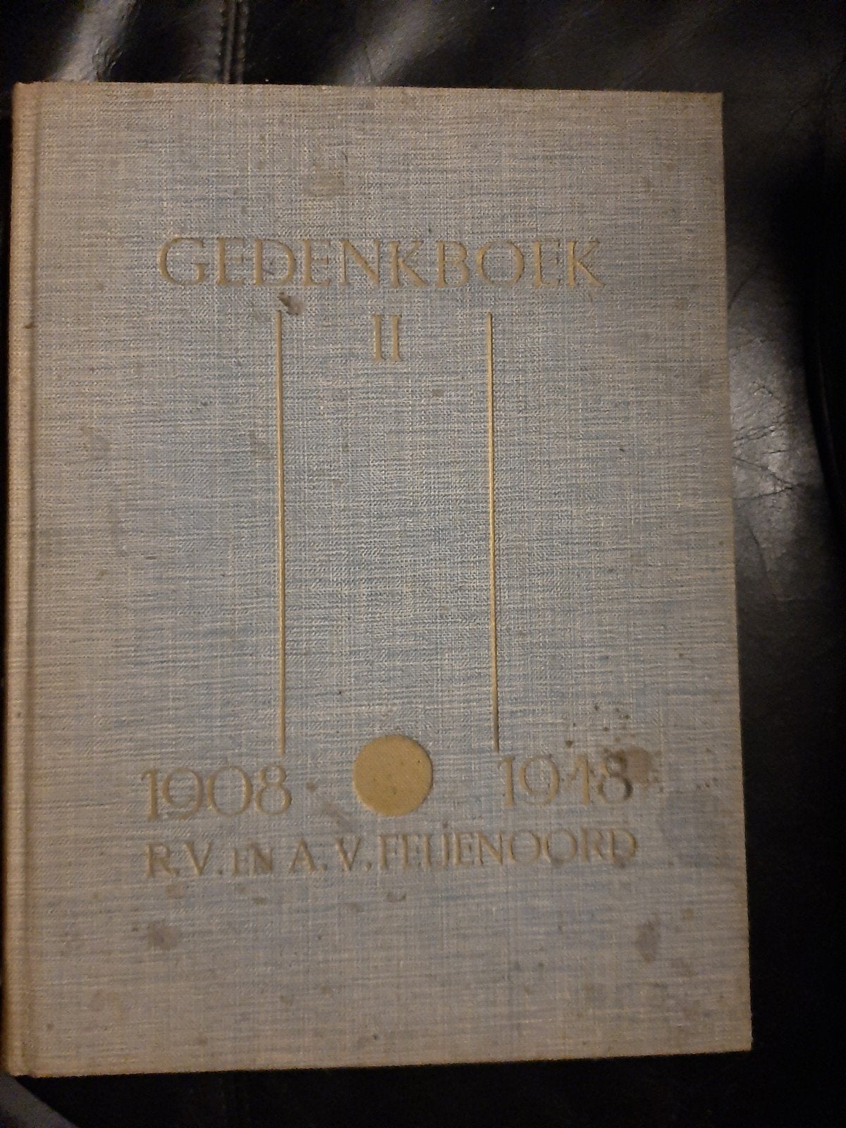 Feyenoord Gedenkboek 1908-1948 - 40 jaar R.V. en A.V., Ophalen of Verzenden, Gelezen, Overige sporten