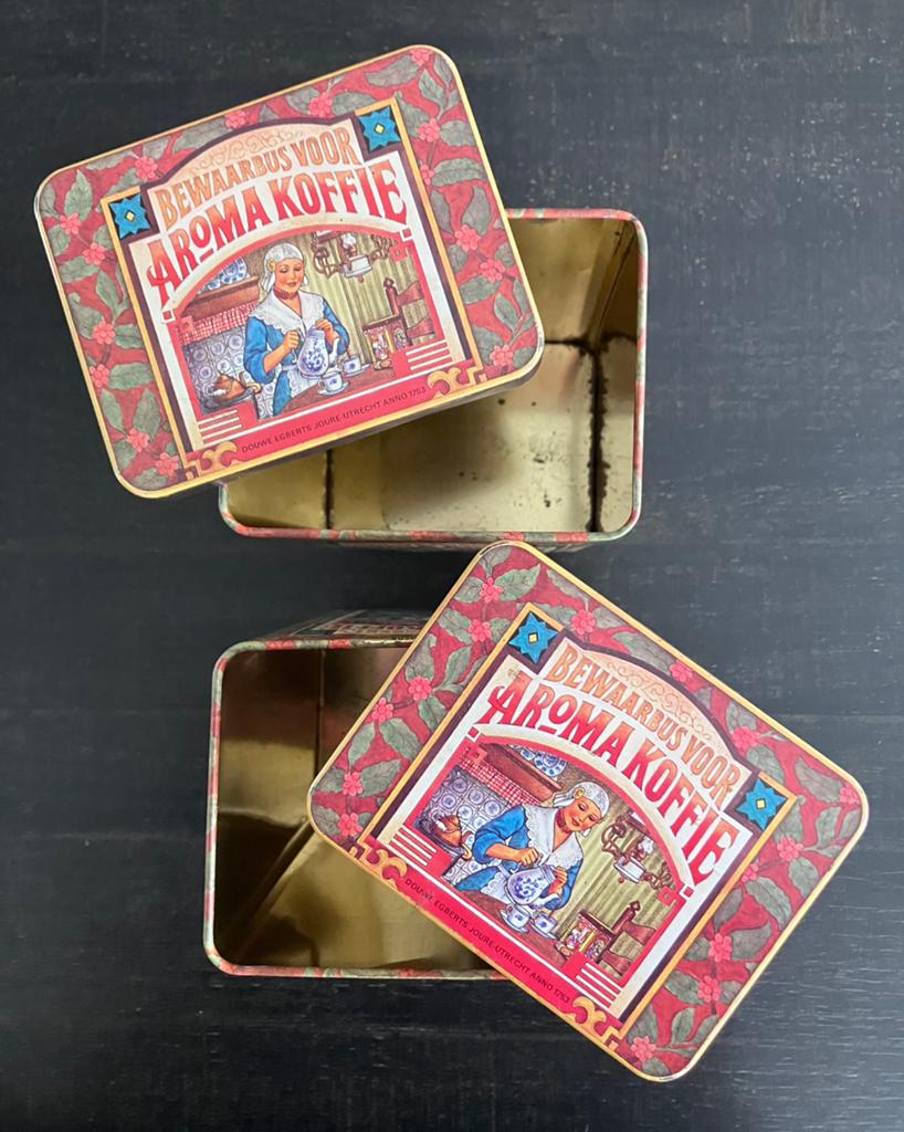 Twee Douwe Egberts bewaarbussen, Verzamelen, Blikken, Ophalen of Verzenden, Gebruikt, Koffie, Douwe Egberts