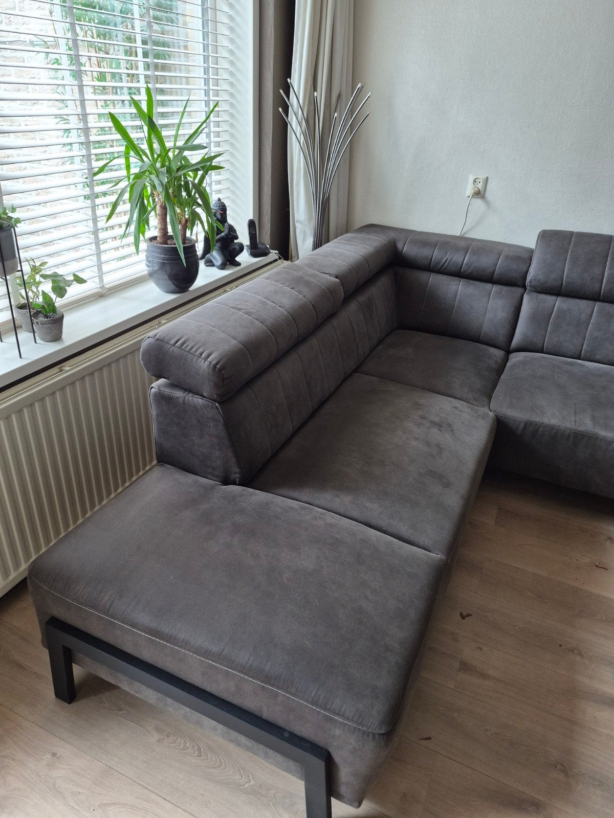 Moderne hoekbank, 1,5 jaar oud - 2.90x2.35m, Ophalen, 250 tot 300 cm, Hoekbank, Leer