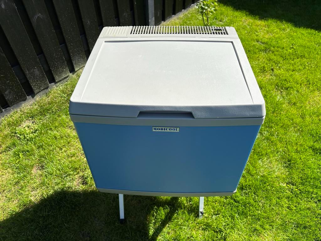 Mobicool 40L compressor koelbox met standaard, Ophalen, Zo goed als nieuw, Koelbox, Elektrisch