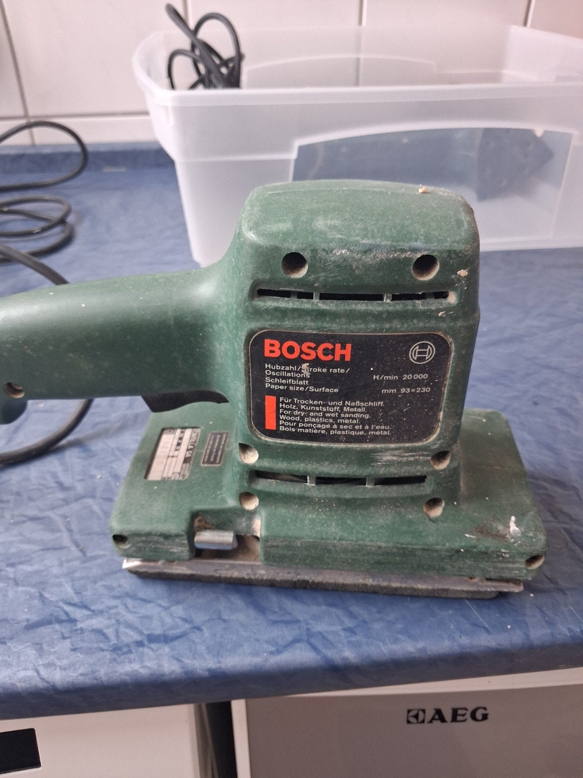 Bosch PSS 230 Vlakschuurmachine met schuurpapier, Ophalen of Verzenden, Gebruikt, Minder dan 600 watt, Vlakschuurmachine