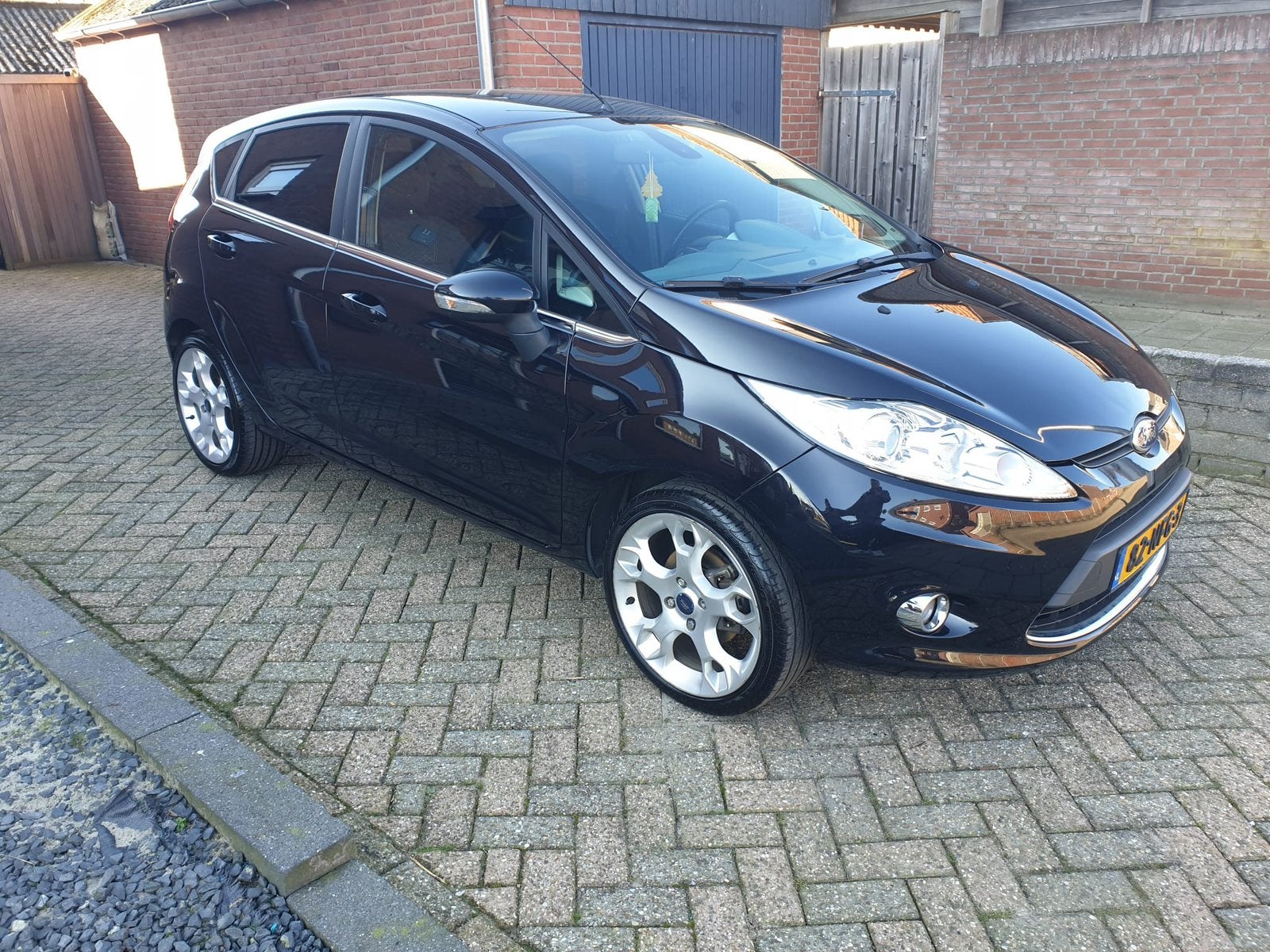 Ford Fiësta 1.6 Ti-vct 88KW 5DR 2010 Zwart, Voorwielaandrijving, 1596 cc, 40 €/maand, Zwart
