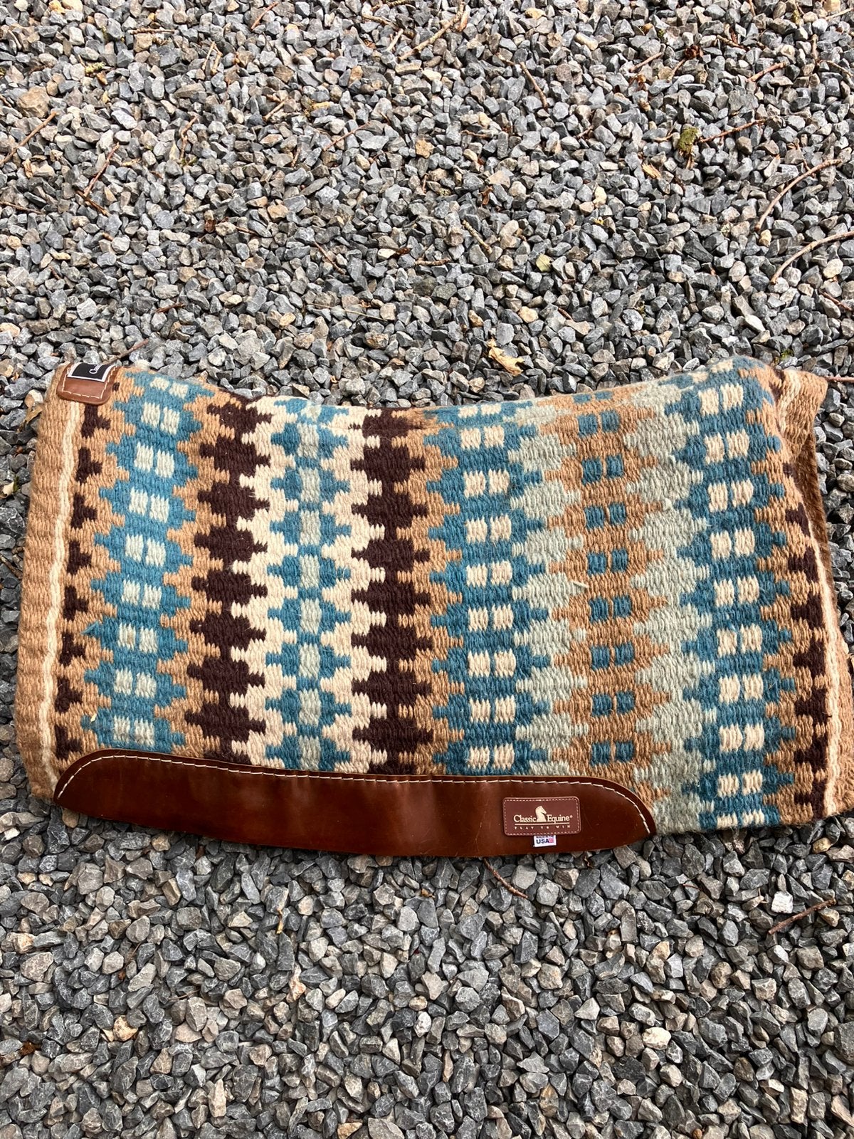 Classic Equine pad vilt western, Dieren en Toebehoren, Paarden en Pony's | Dekens en Dekjes, Ophalen of Verzenden, Zo goed als nieuw