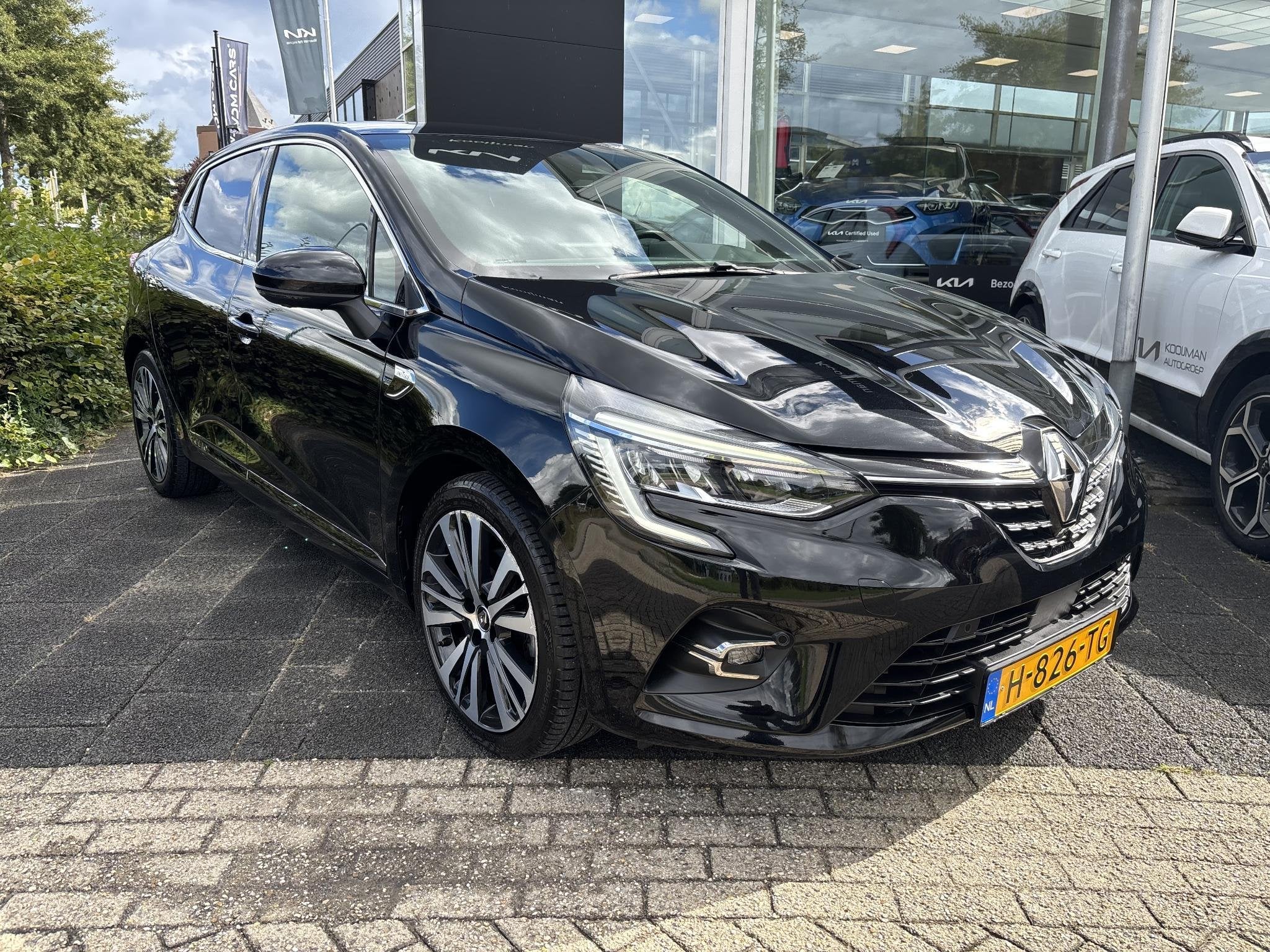 Renault Clio 1.3 TCe Initiale Paris Eerste eigenaar Dealer o, Auto's, Renault, Gebruikt, Euro 6, 4 cilinders, 1133 kg