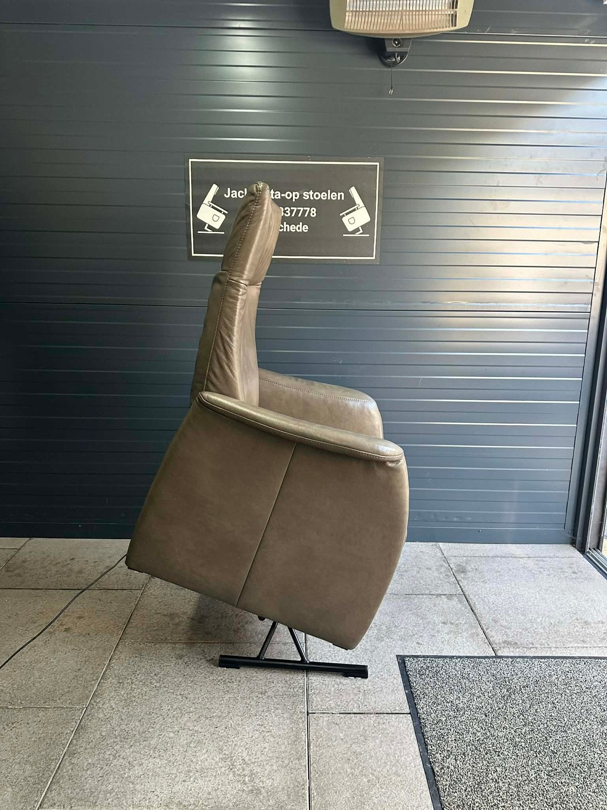 Sta op stoel merk cair, Ophalen of Verzenden, Zo goed als nieuw, Leer, 50 tot 75 cm