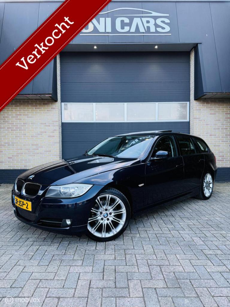 BMW 3-serie Touring 318i High Executive||Auto|Pano|Navi|LM18, Automaat, Parkeersensor, 695 kg, 1400 kg