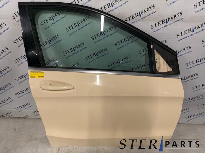 Portier 4Deurs rechts-voor van een Mercedes B-Klasse (623), Gebruikt, -, Deur, Ophalen of Verzenden