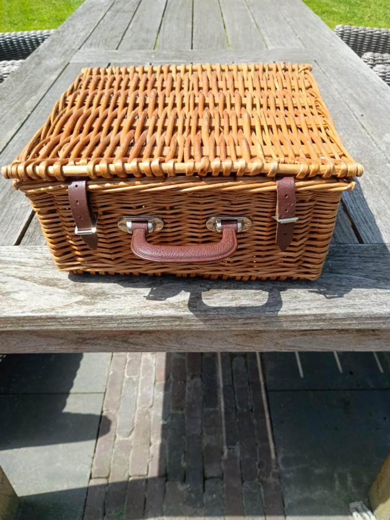 Super mooie Engelse picknickmand, Ophalen, Zonder inhoud