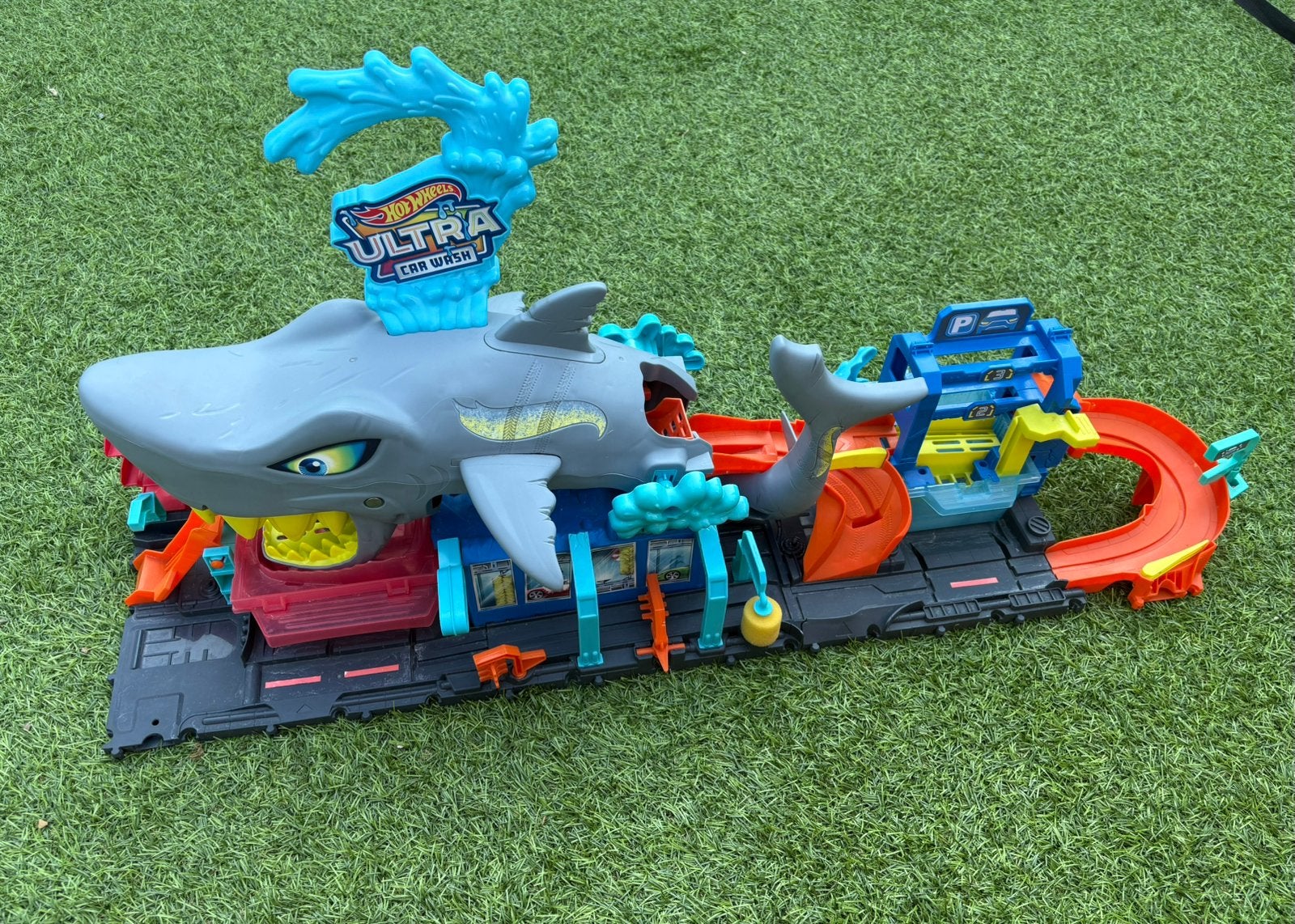 Hot Wheels City Haaienaanval in de autowasserette, Ophalen, Gebruikt