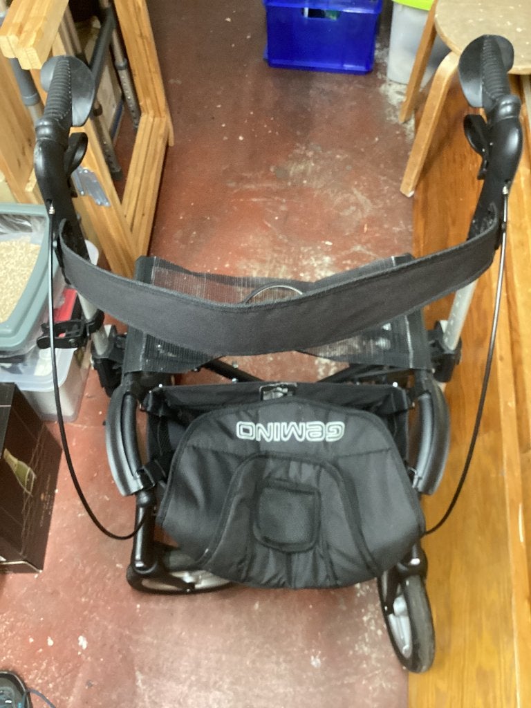 Rollator en looprekje, Diversen, Ophalen, Opvouwbaar, Gebruikt