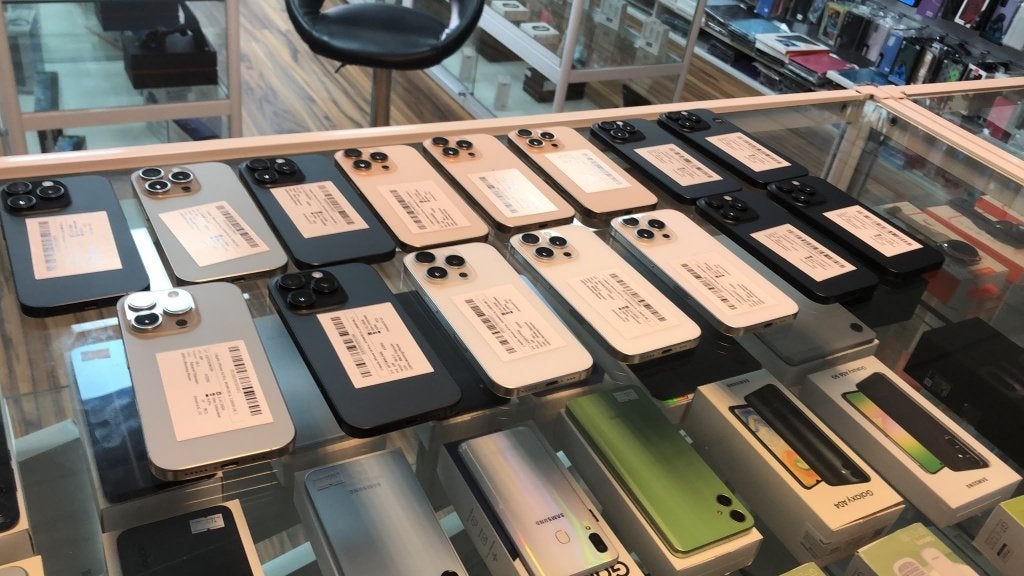 iphone 13 pro  - iphone 13 pro max   64  stuks voorraad, Ophalen of Verzenden, Zo goed als nieuw, Overige typen