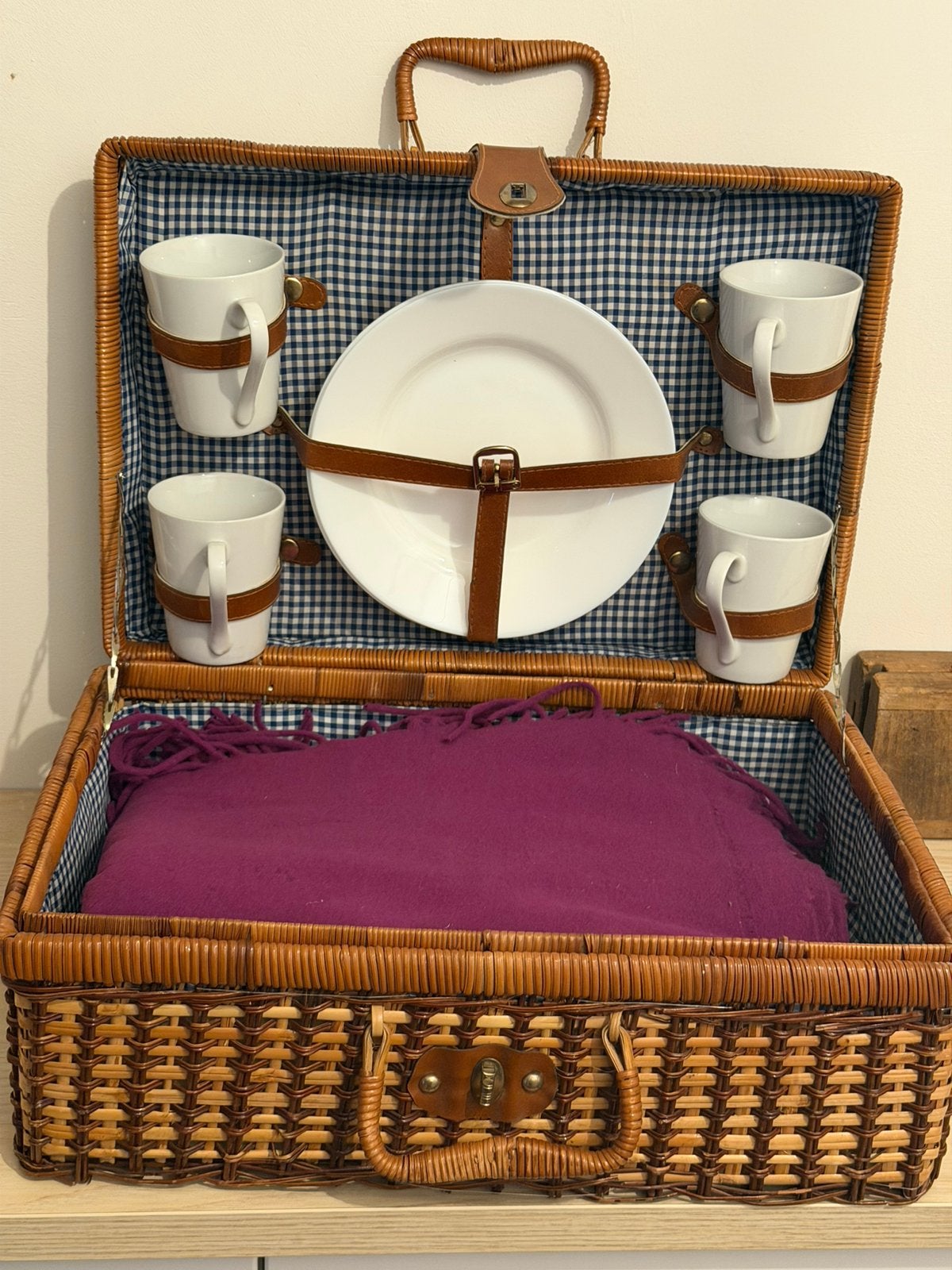 Prachtige Vintage Rieten Picknickmand (4-persoons), Ophalen of Verzenden, Zo goed als nieuw