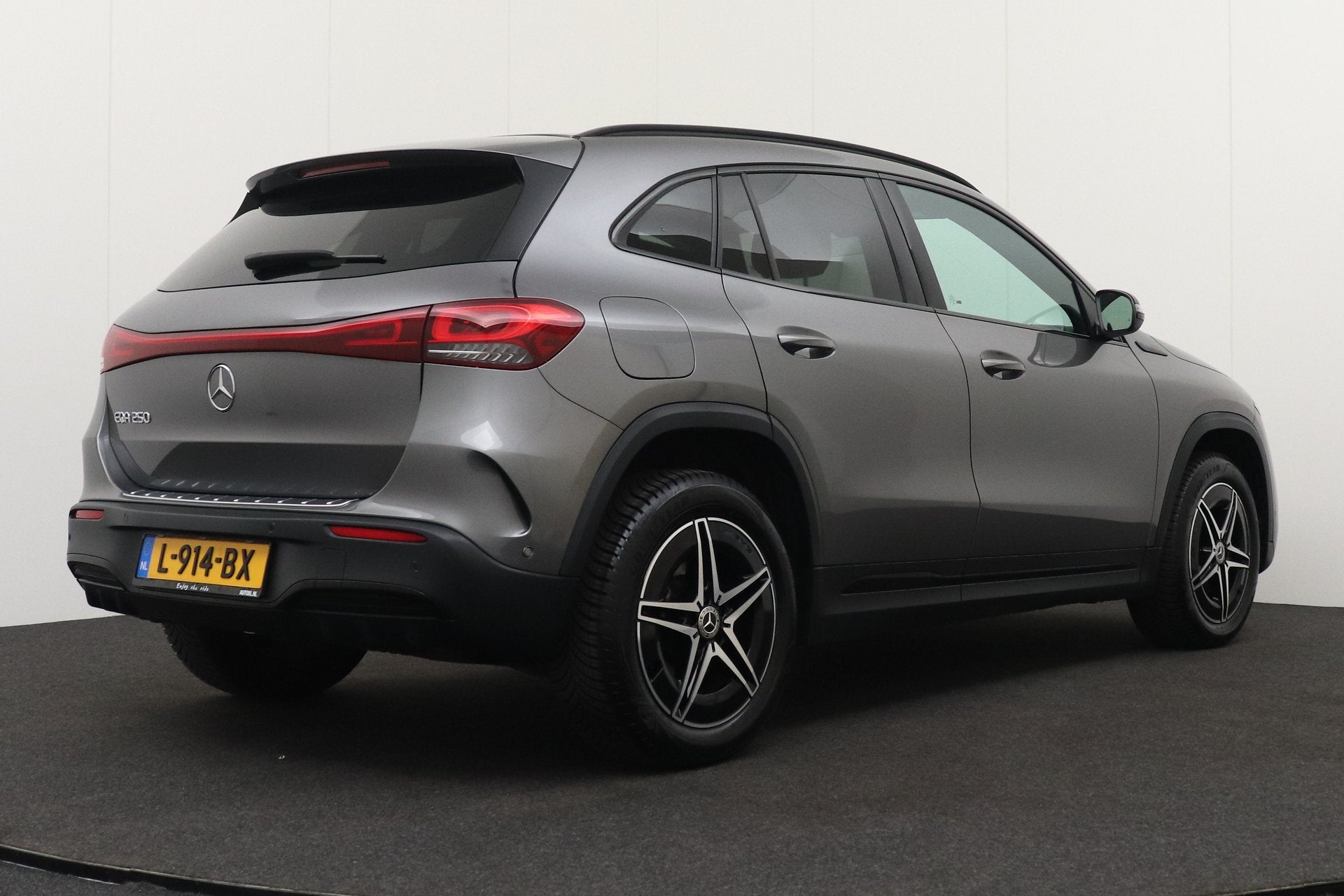 Mercedes-Benz EQA 250 AMG Night-Pack 67 kWh Adap.Cruise Dode, 1940 kg, Gebruikt, 190 pk, 435 min