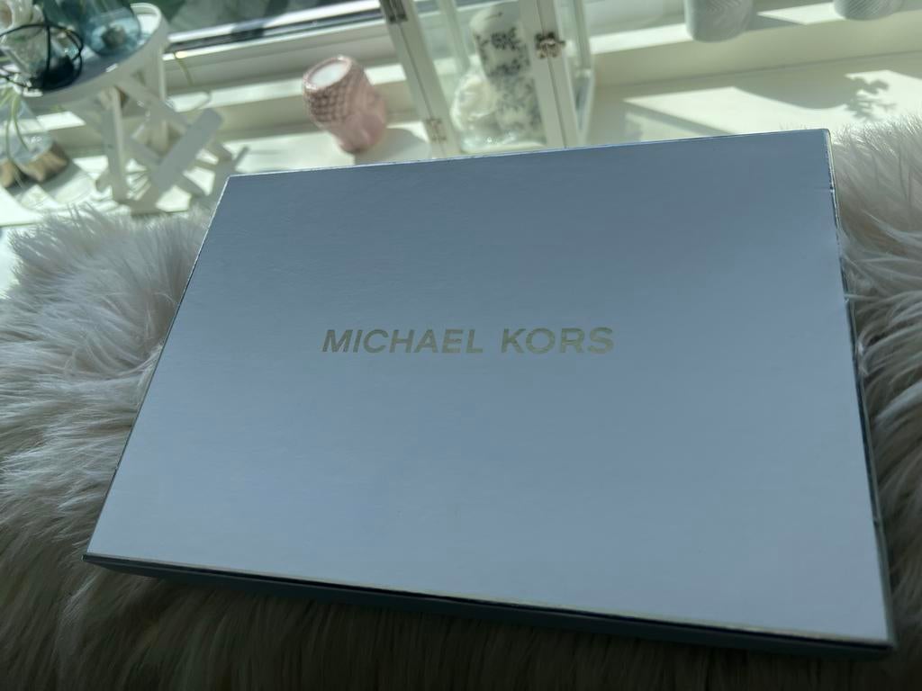 Originele Michael Kors Clutch - Zo goed als nieuw, Ophalen of Verzenden, Zo goed als nieuw, Overige kleuren, Avondtasje