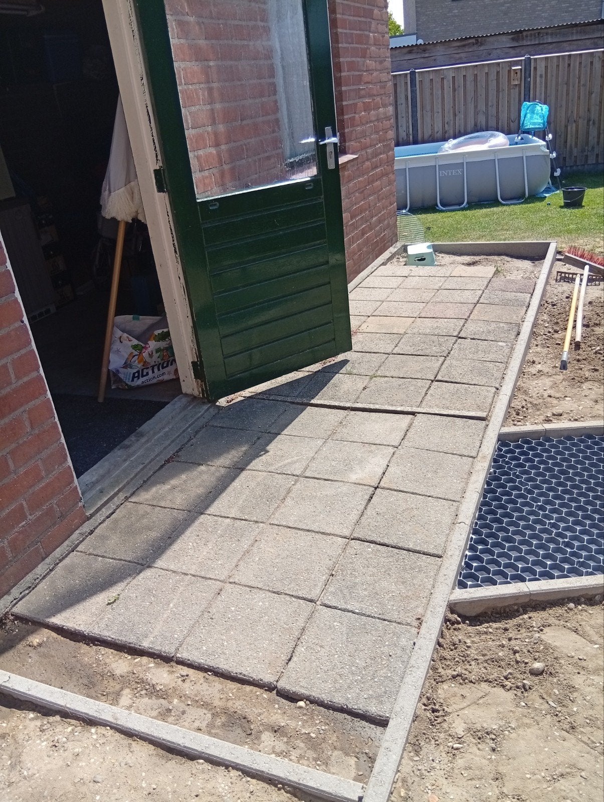 Gebruikte stoeptegels +- 5 m2. gratis, Ophalen, Gebruikt, 5 tot 10 m², Beton