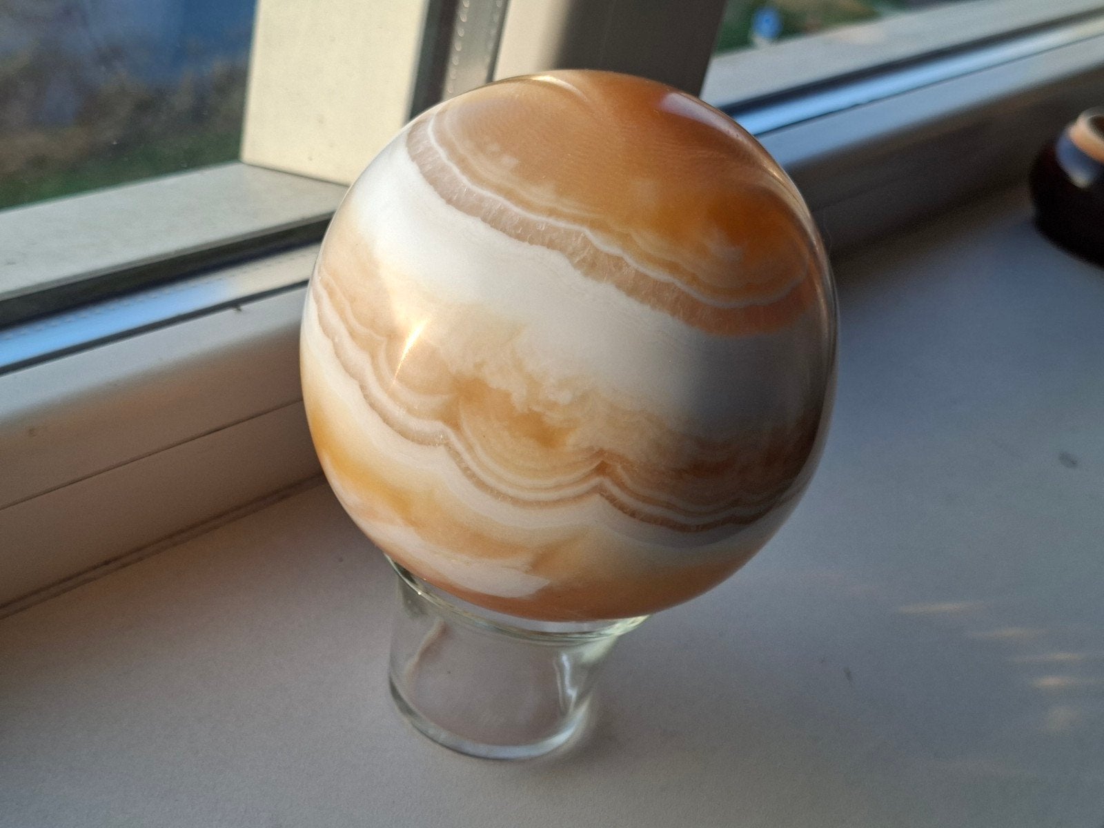 Bol van oranje calciet, 10 cm diameter, Huis en Inrichting, Ophalen of Verzenden