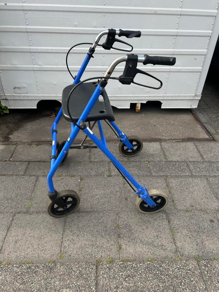 Primo 2000 rollator inklapbaar met zitvlak, Ophalen, Zo goed als nieuw