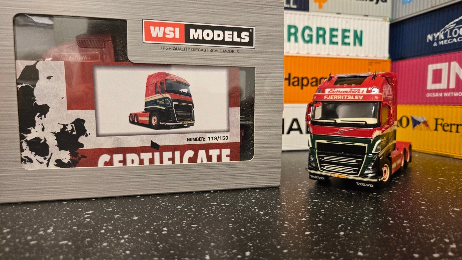 WSI Models Volvo FH4 Globetrotter XL Henrik Sørensen, Ophalen of Verzenden, Nieuw, Bus of Vrachtwagen, Overige merken