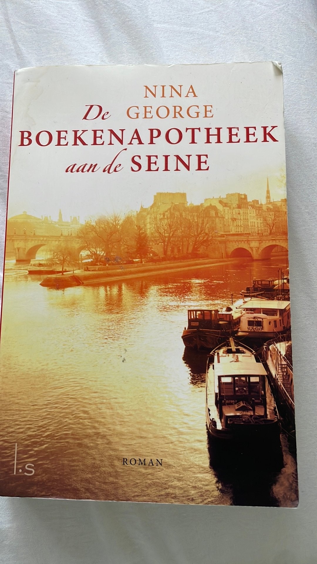 Nina George - De boekenapotheek aan de Seine, Ophalen of Verzenden, Zo goed als nieuw, Nina George