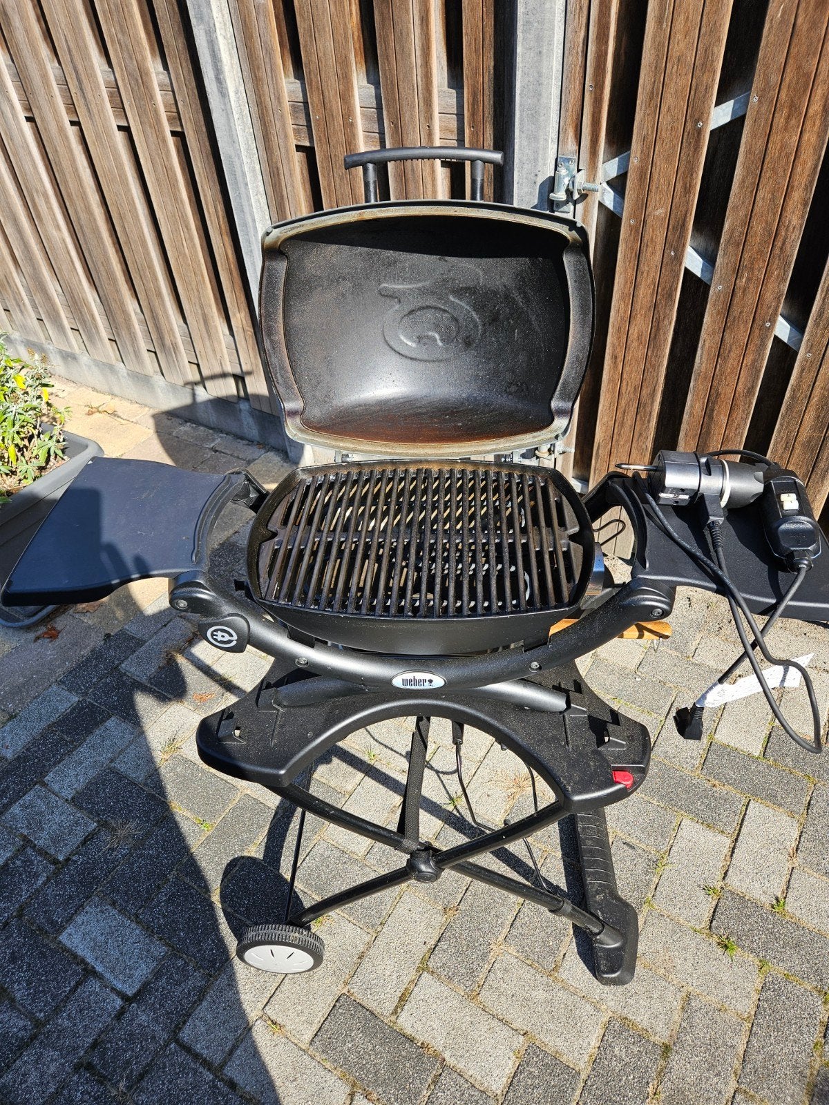 Weber Q1400 elektrische barbecue met onderstel, Ophalen, Gebruikt, Weber