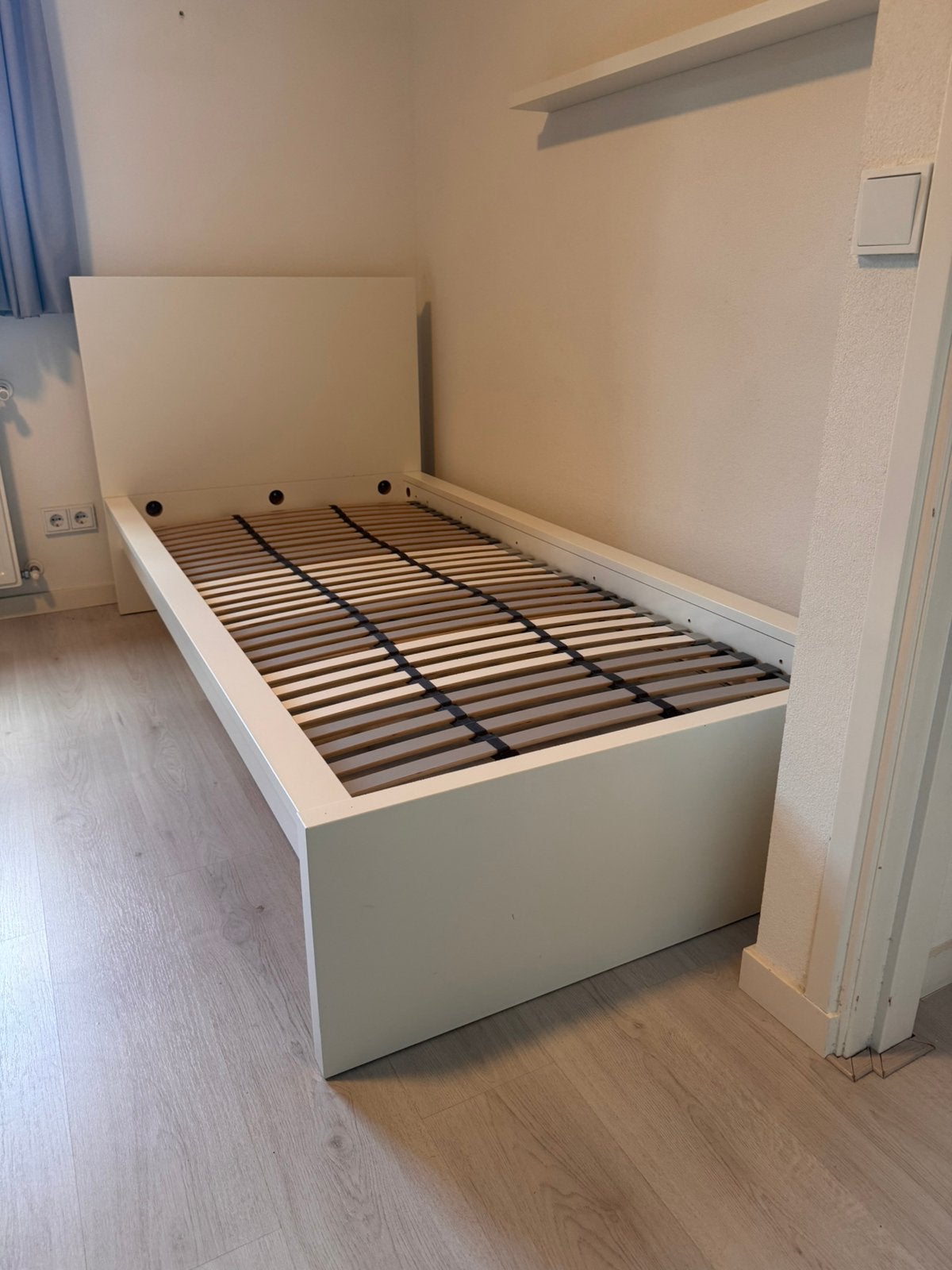 Wit eenpersoonsbed van IKEA, Ophalen, 90 cm, Eenpersoons, Wit