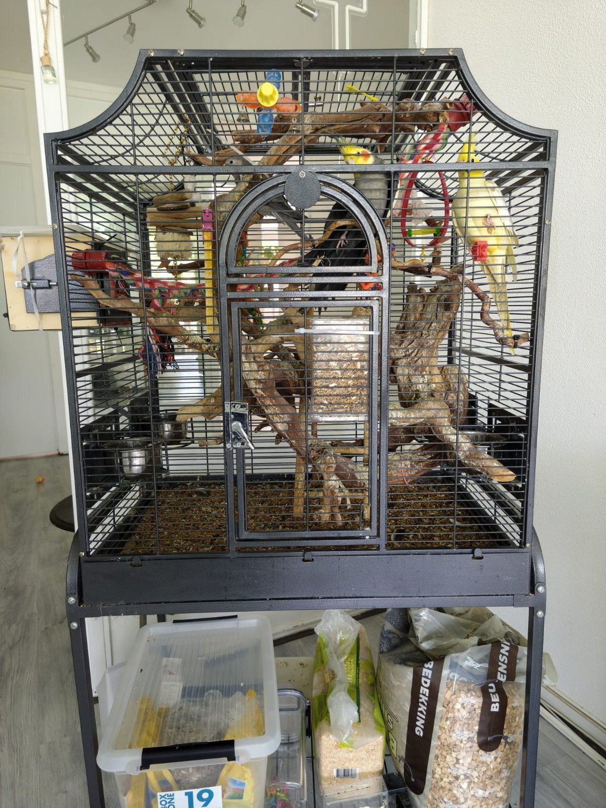 Montana Vogelkooi. Met toebehoren zie omschrijving., Ophalen, Zo goed als nieuw, Metaal, Vogelkooi