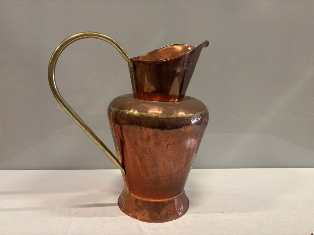 Koperen kan met messing oor, handgemaakte schenkkan, Ophalen of Verzenden, Koper