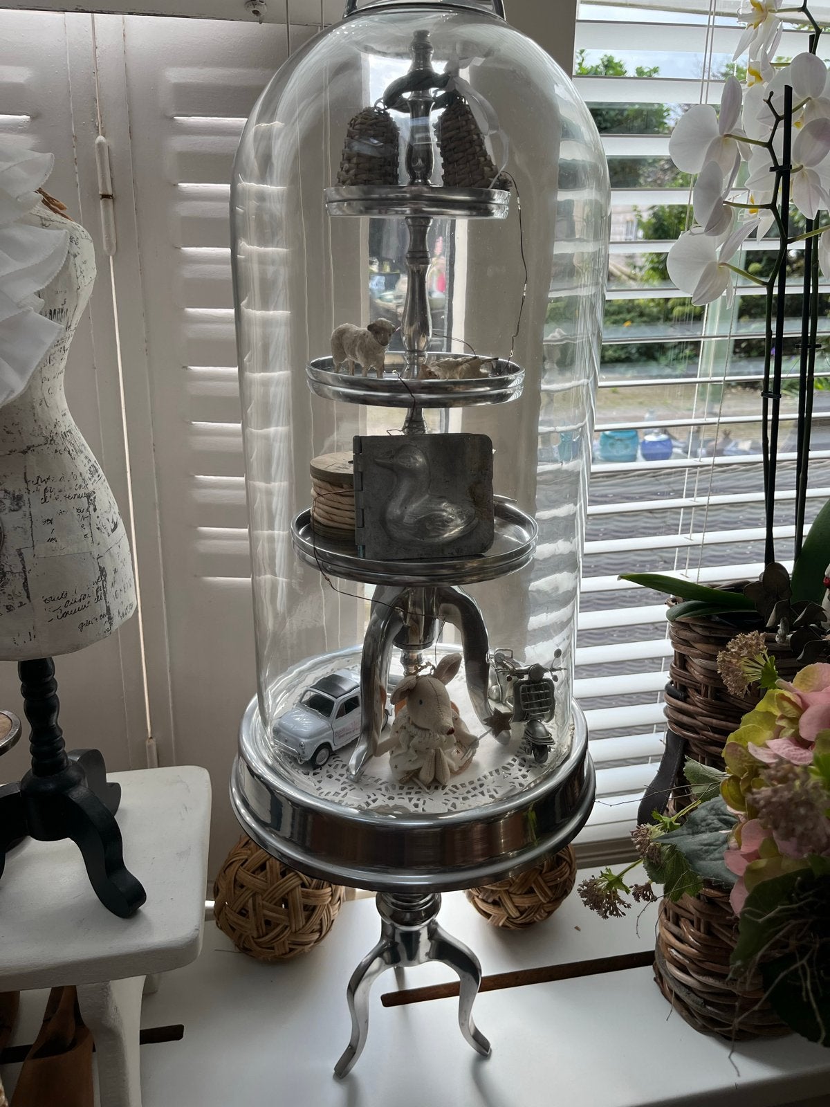Decoratieve glazen stolp met etagère van RM, Ophalen of Verzenden