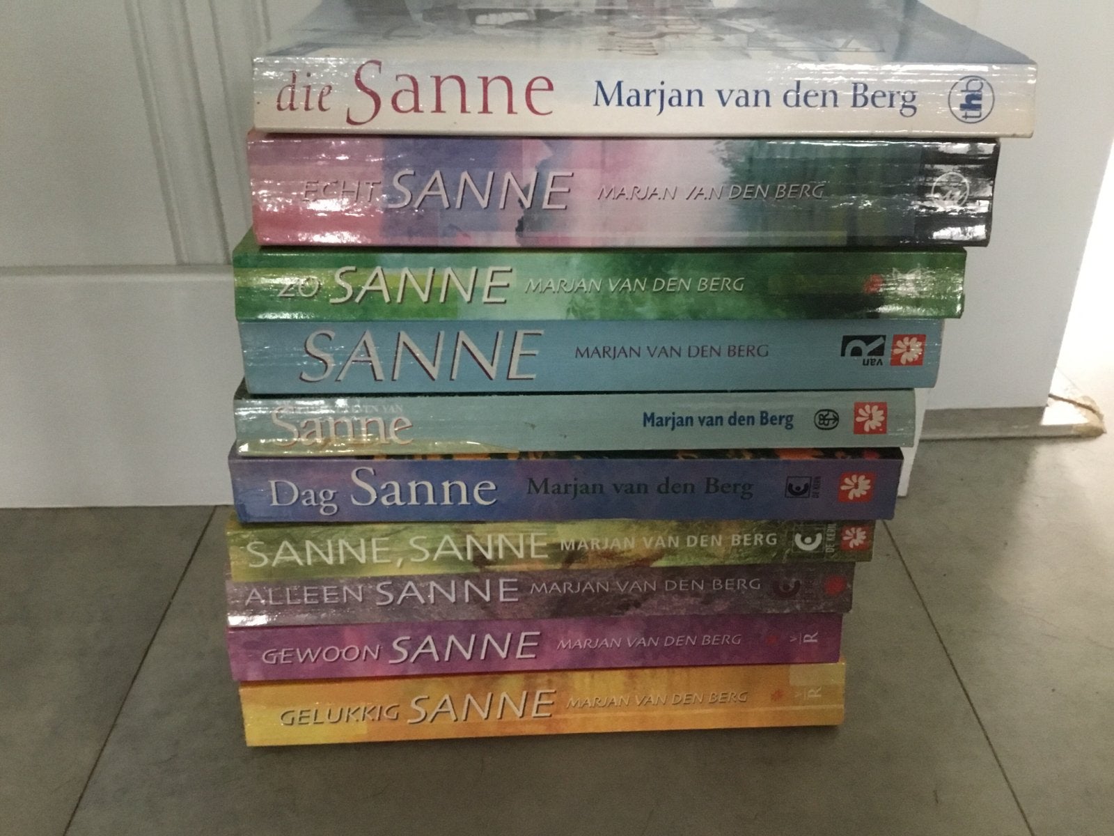 Sanne boekenreeks - Marjan van den Berg (10 delen), Boeken, Ophalen of Verzenden, Gelezen, Nederland