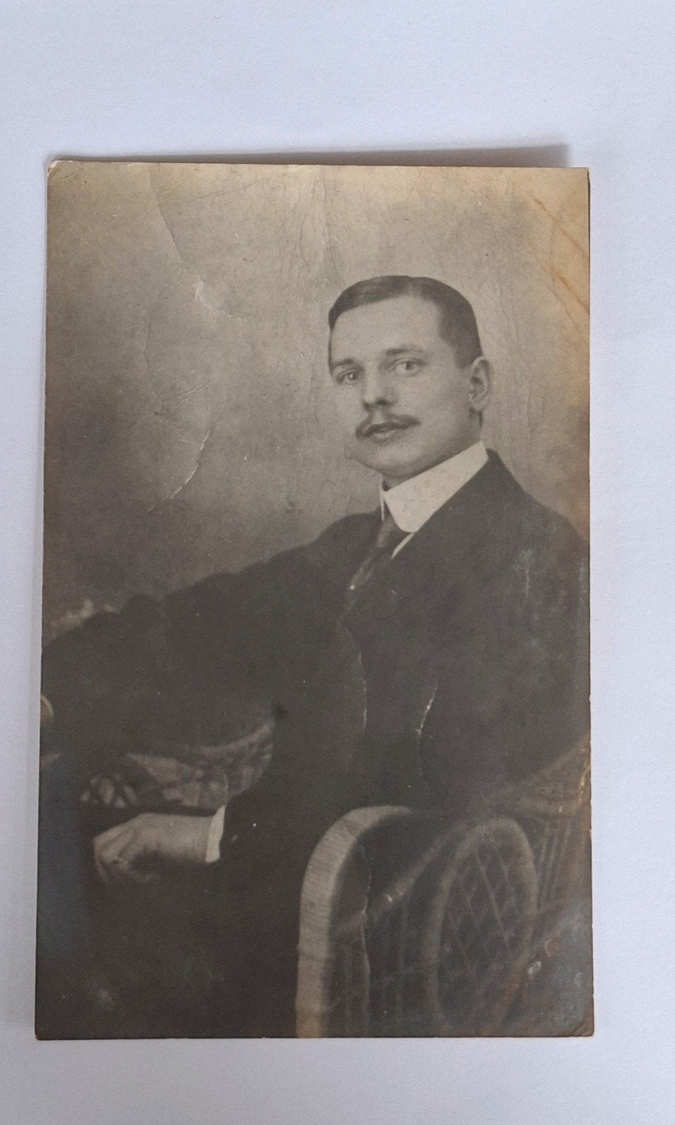 Fotokaart- portret- studio- man, Verzamelen, Foto's en Prenten, Ophalen of Verzenden, Voor 1940, Overige onderwerpen, Foto