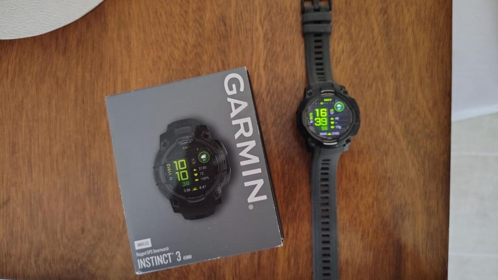 Garmin Instinct 3 AMOLED 45mm, Zwart, Ophalen of Verzenden, Zo goed als nieuw, Waterdicht