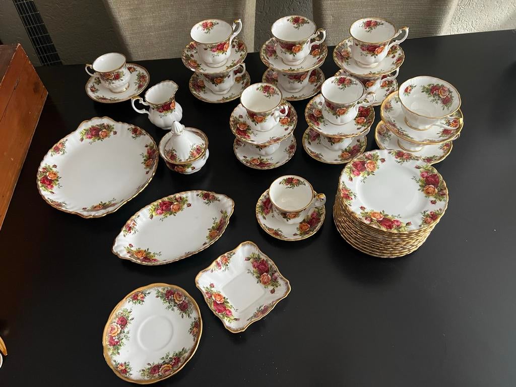 Royal Albert Old Country Roses, Ophalen, Zo goed als nieuw, Overige stijlen, Porselein